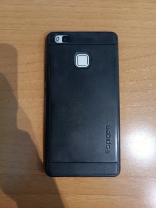 Móvil Huawei P9 Lite con funda
