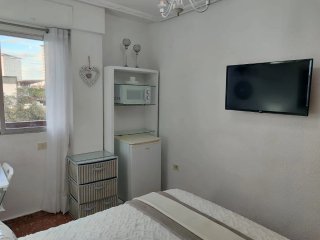 Se alquila habitación a chica