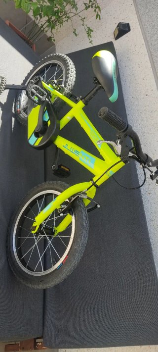 Bicicleta infantil verde