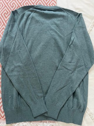 Jersey Scalpers cuello pico verde M sin estrenar