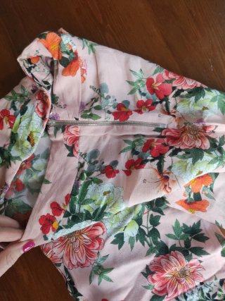 Pantaloni lunghi floreali rosa