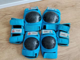 Patines en línea Oxelo y protecciones talla 28/30