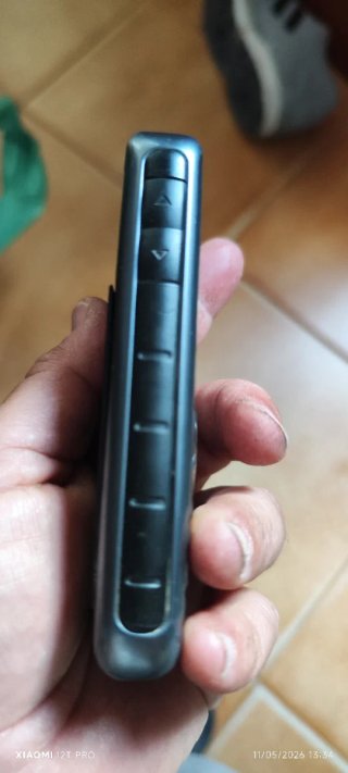 Teléfono Samsung B2710 resistente al agua