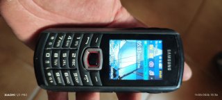 Teléfono Samsung B2710 resistente al agua