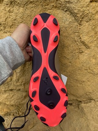 Botas de fútbol Adidas Predator plateadas y rosas
