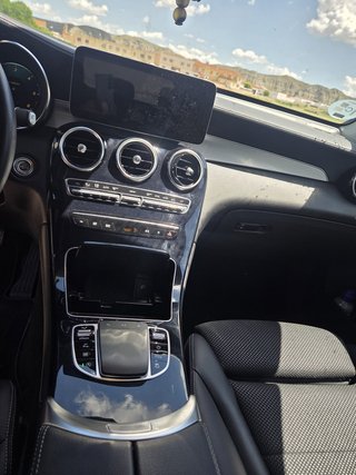 Mercedes-Benz GLC 200D 4 MATIC