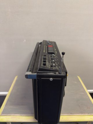 Sanyo M9980LU Boombox Radio Cassette 4 Band Stereo
