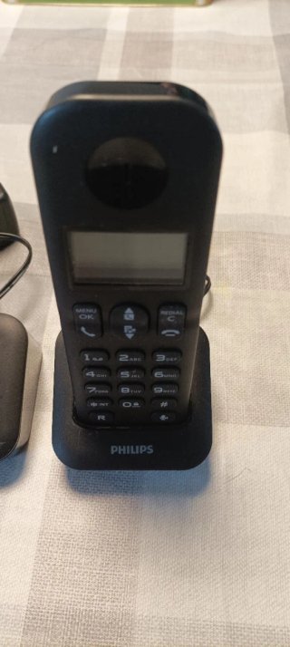 Juego de tres teléfonos Inalámbricos Philips Negro