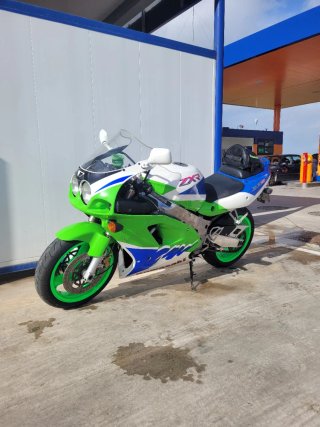 Kawasaki ZXR 750L '93 de segunda mano por 8.950 EUR en Bormujos en