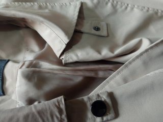 Gabardina Stradivarius Beige