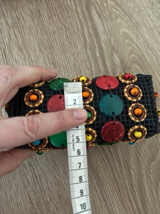 Bolso de mano con abalorios a estrenar