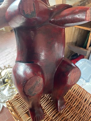 Vecchio poggiapiedi orientale rosso