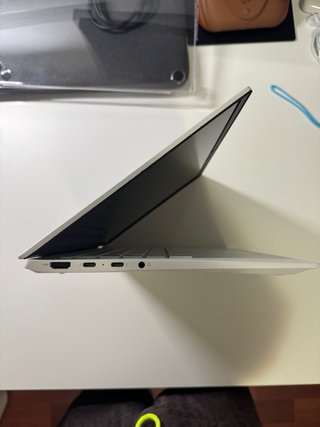 LG Gram 14 i7 16GB RAM 512 SSD