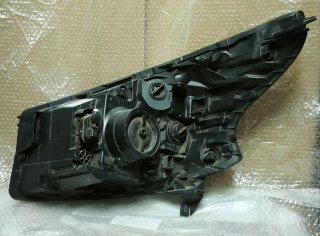 Faro derecho Renault Trafic III 260105469R