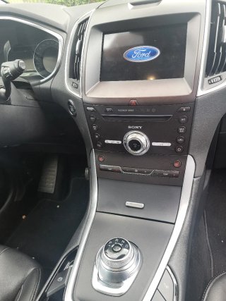 Ford S-MAX 2.5 190 FHEV titanium