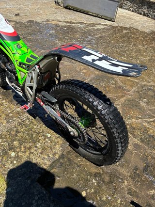 Moto de TRIAL vertigo