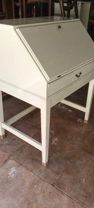 Escritorio blanco