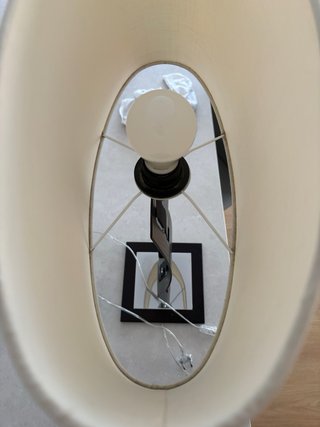 Lámpara de mesa diseño moderno
