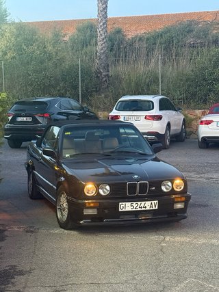 BMW E30 1988