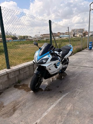Honda CBR 600 F4i 2002