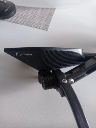 Retrovisores moto Rizoma y Cúbremanetas Acerbis