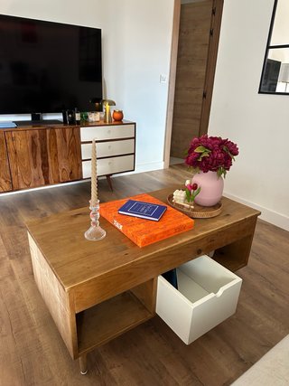 Mesa de centro de madera elevable