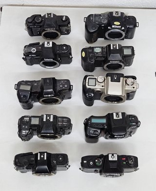 Lotto di fotocamere reflex analogiche per ricambi