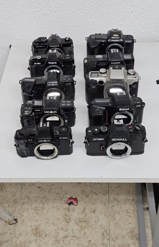Lotto di fotocamere reflex analogiche per ricambi