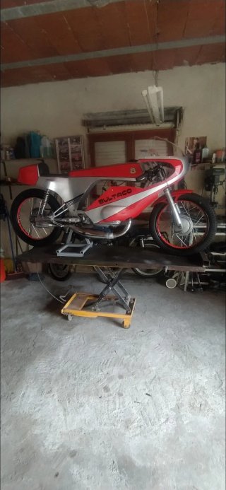 Bultaco Sportbike Roja y Plateada