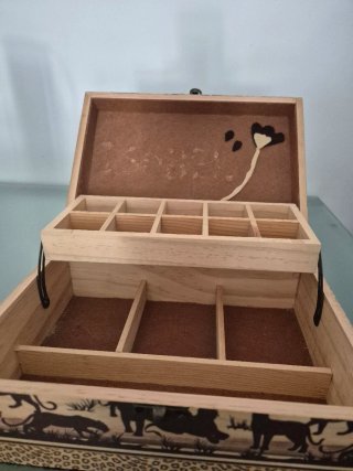 Caja joyero madera diseño étnico felinos