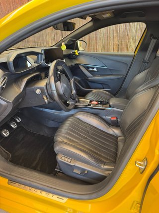 Peugeot 208 GT 2021