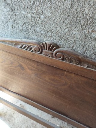 Cabecero de madera de castaño