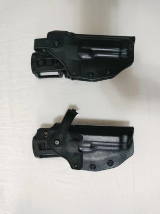 Fondine cuoio e plastica estrazione rapida