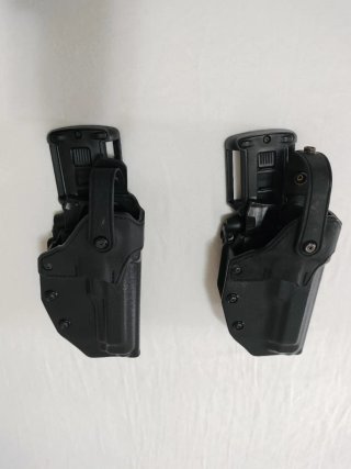 Fondine cuoio e plastica estrazione rapida