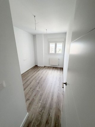 Piso en alquiler en Poniente-Norte - Miralbaida - Parque Azahara en Córdoba