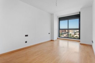 Piso en alquiler en Torrefiel en Valencia