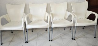 4 Sillas Terraza Plástico y Metal