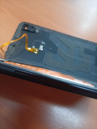 Movil Huawei con Bateria Hinchada
