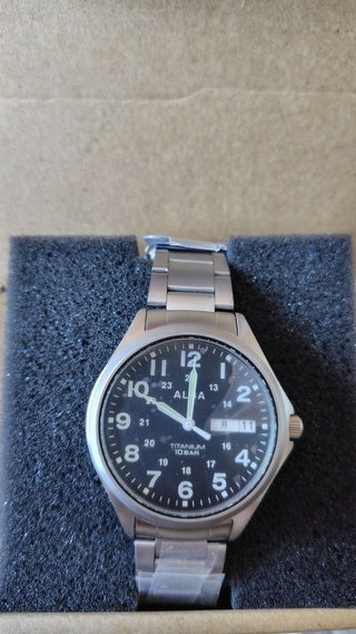 Reloj Alba AQPJ402 Titanium 10 BAR