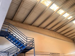 Nave industrial en alquiler en Velilla de San Antonio