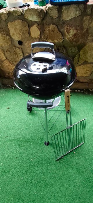 Barbacoa Weber Negra y Plateada