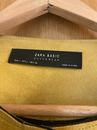Cazadora Zara ante amarilla