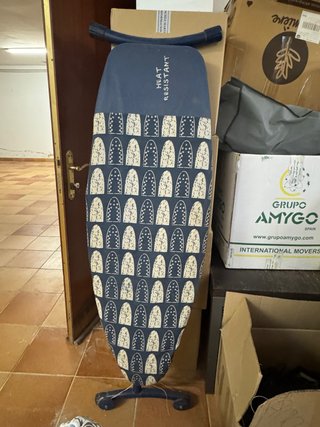 Tabla de planchar con funda