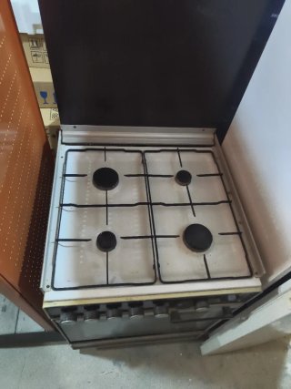 Cocina de gas con horno eléctrico