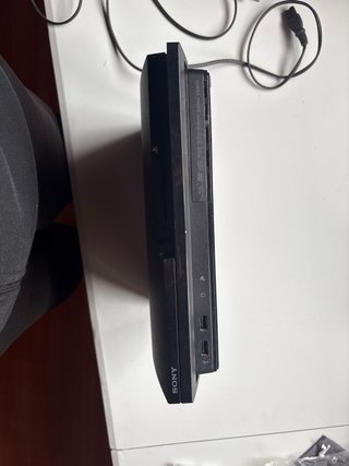 Consola PlayStation 3 Negra y 6 juegos