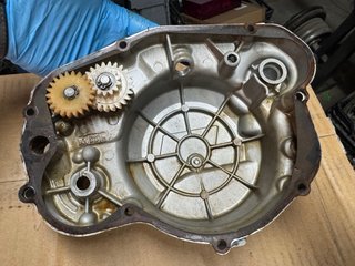 Tapa embrague Aprilia RS50 Culo Avispa