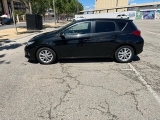 Toyota Auris 2023
