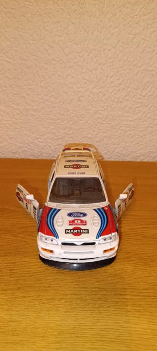 Ford Escort RS Cosworth 1/24