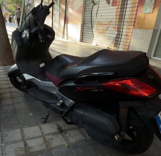 Yamaha Black Xmax 125