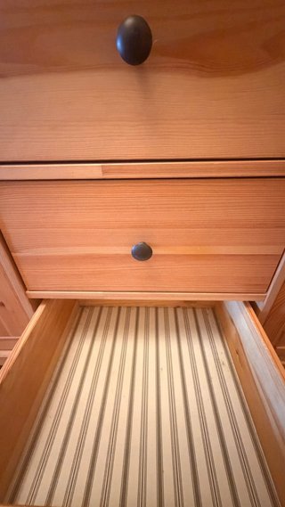 Aparador de madera Ikea